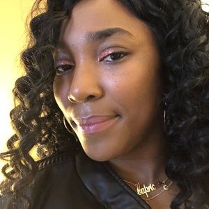 Meet your Posher, Charlene